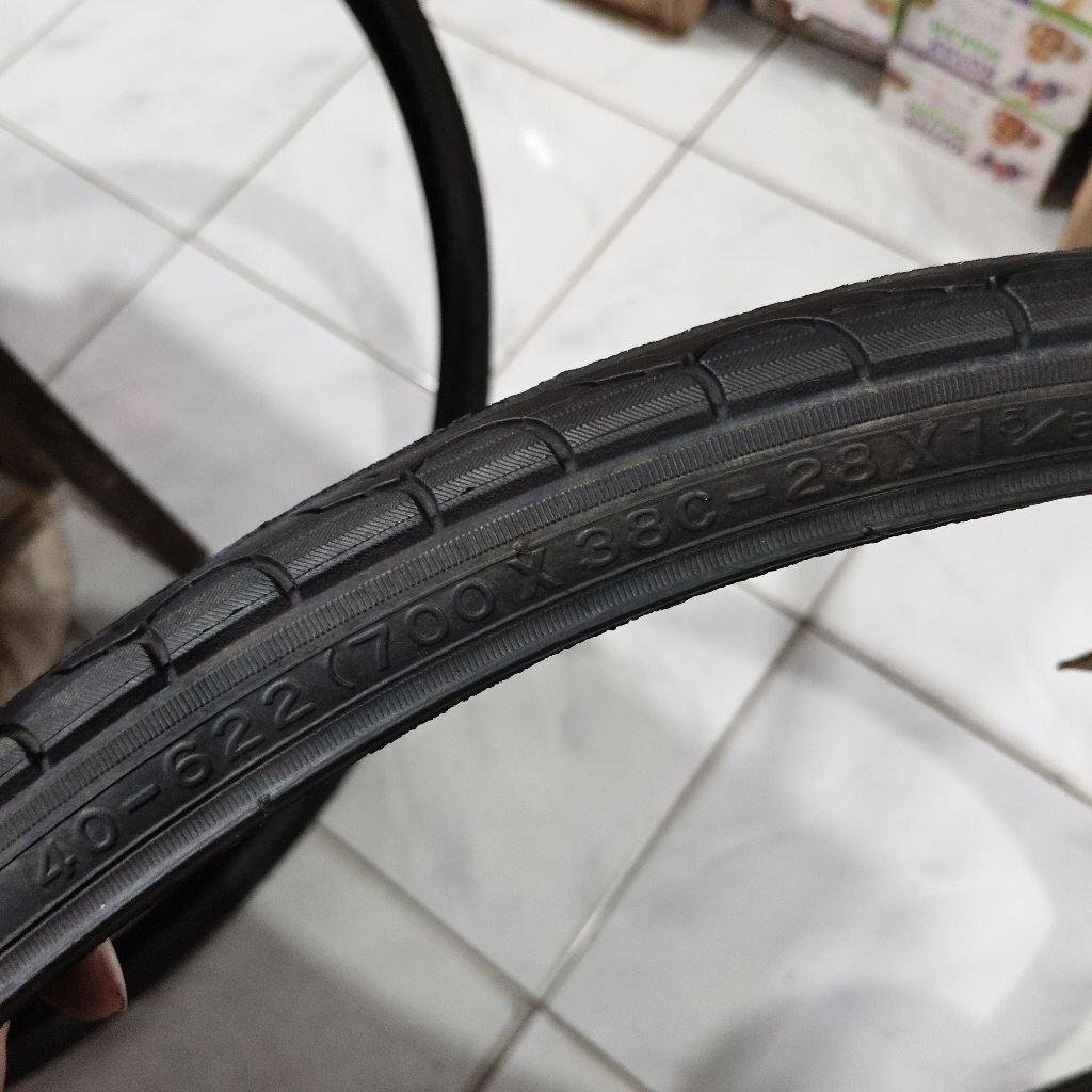 Ban Luar Kenda Kwest 700x38c