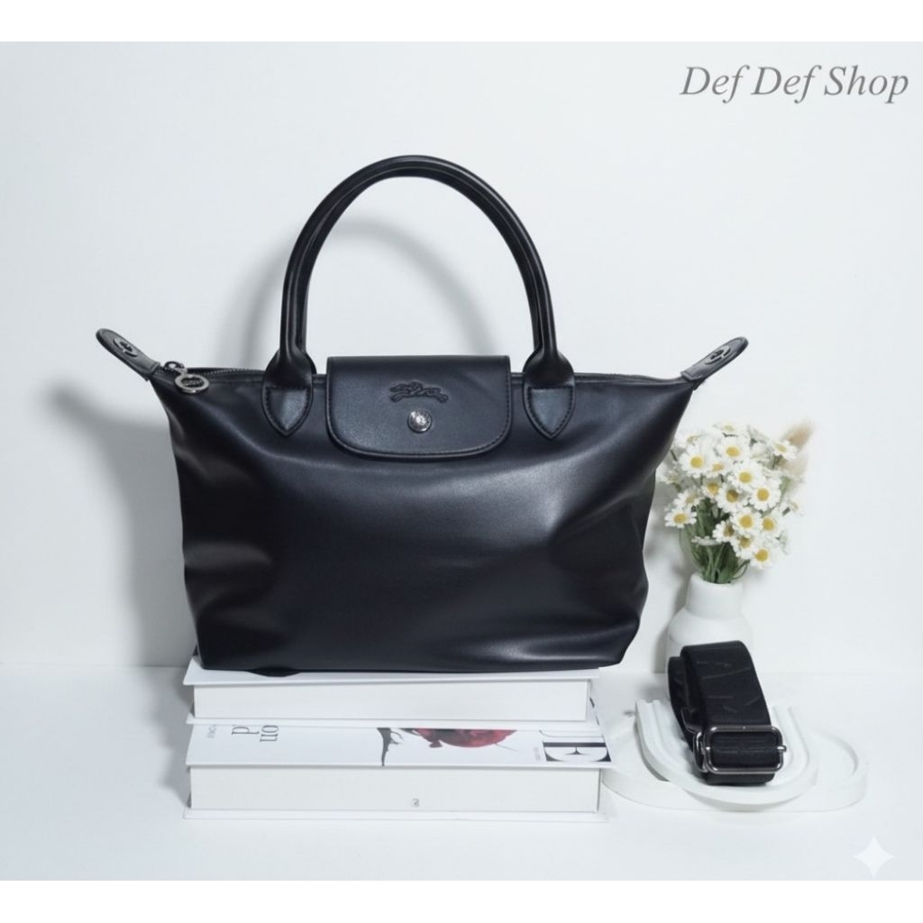 Cuir Hobo Tote Size Medium Black