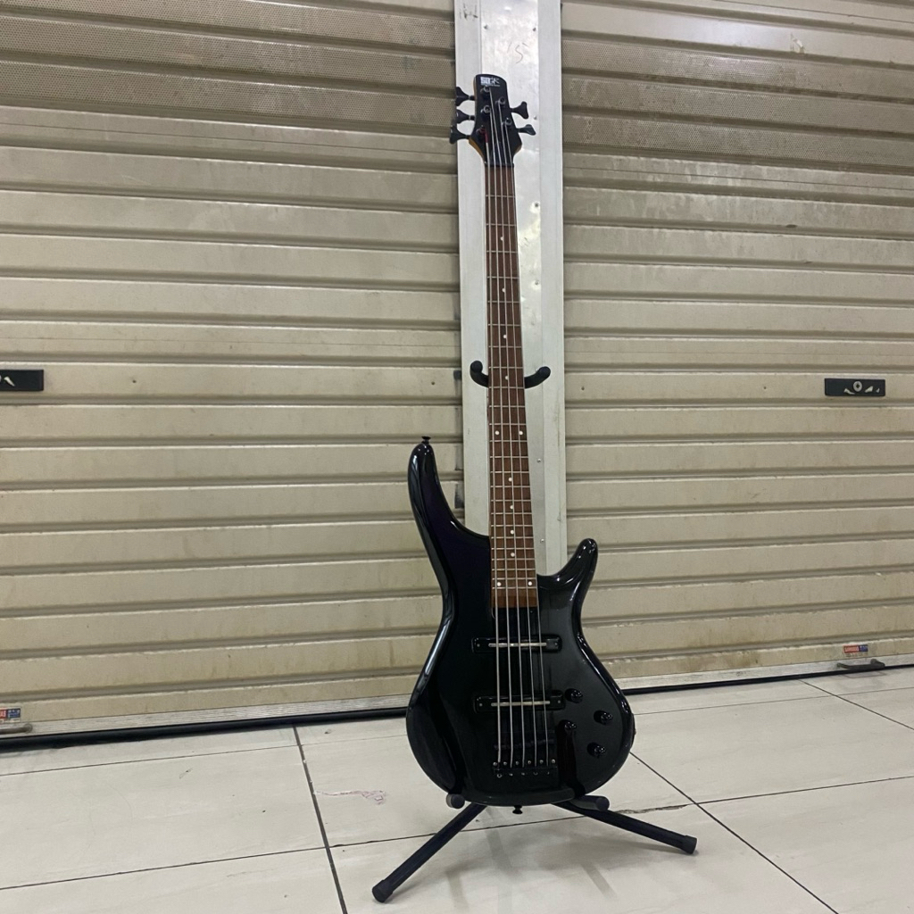 Elektrik Bass Ibanez Soundgear 5 string Series MII