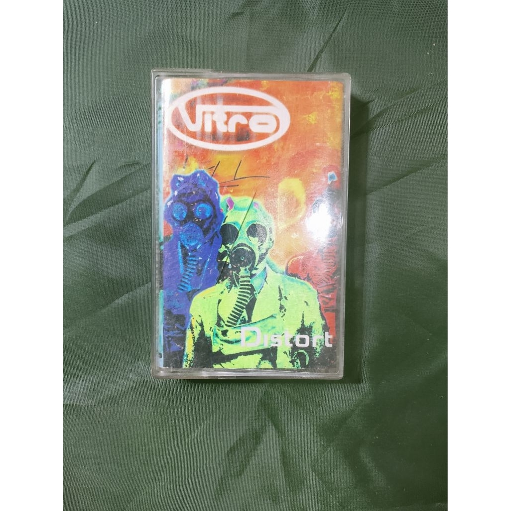 Kaset Pita Vitro - Distort