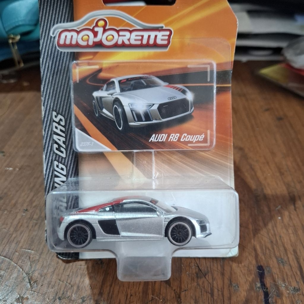 diecast mobil Majorette Audi R8 1:64