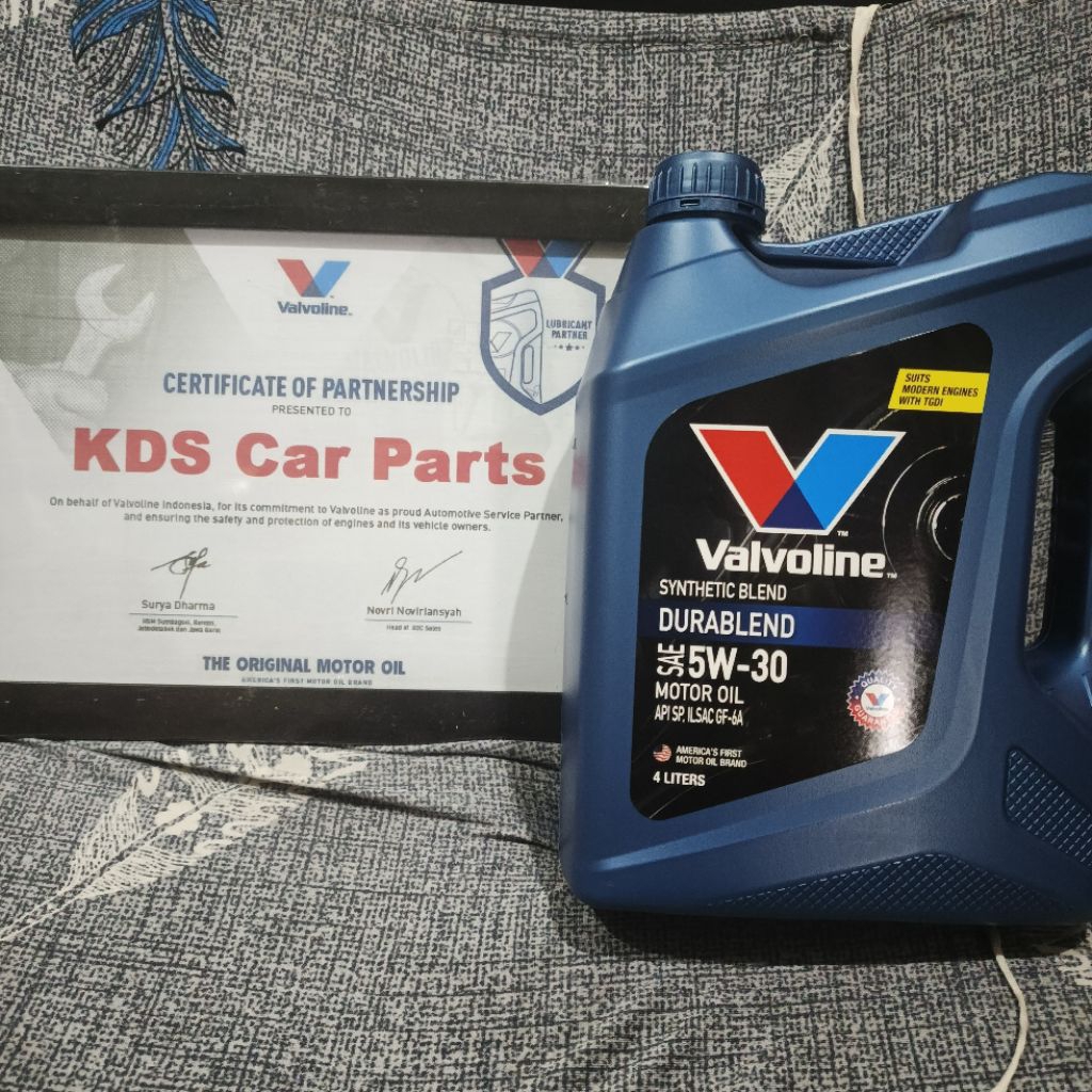 oli mesin valvoline durablend 5W-30 4 liter original