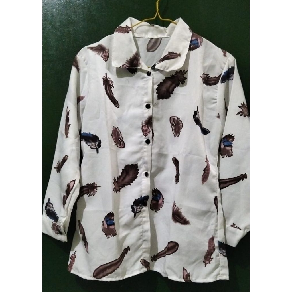 Kemeja Wanita Motif Daun