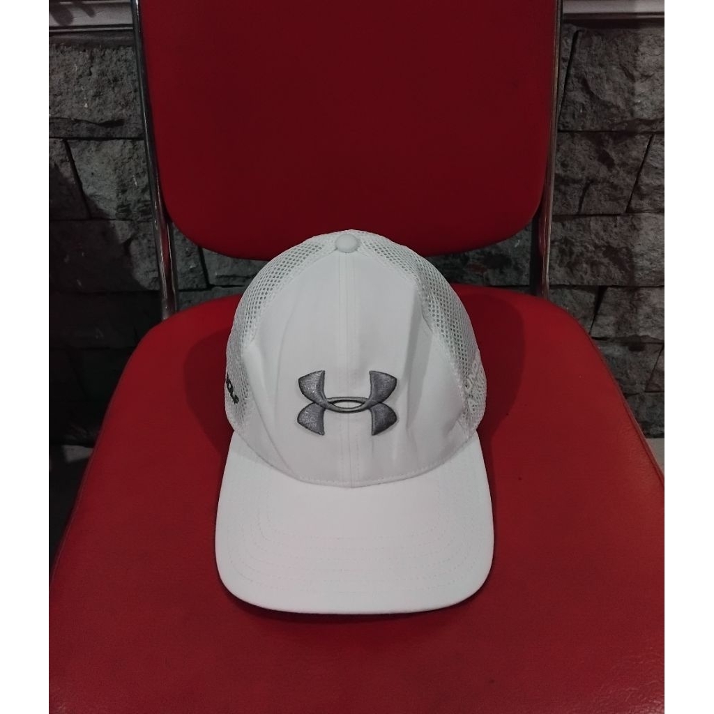 Topi pria wanita Under Armor second