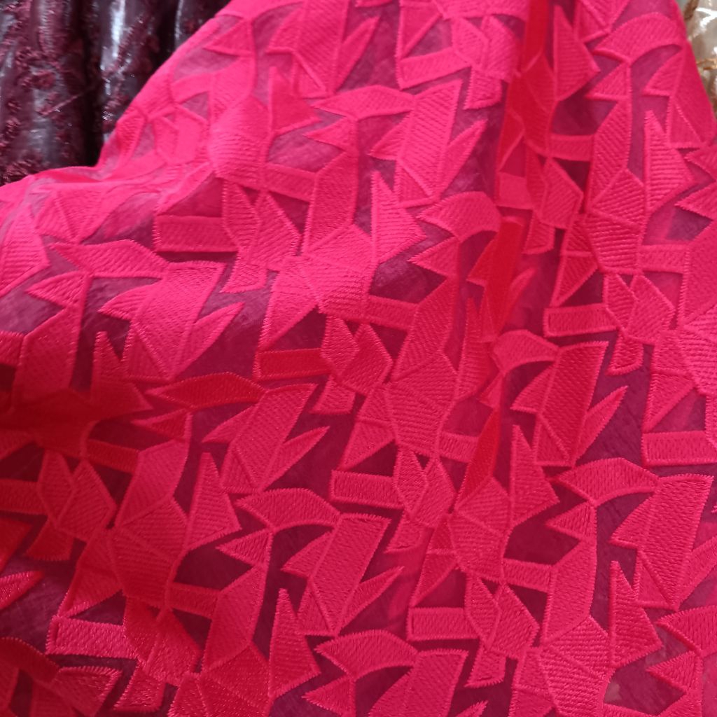 Katun BordirKain Katun Bordir Bunga Premium MeteranKatun Bordir Import Motif Elegan Bahan JahitKain 