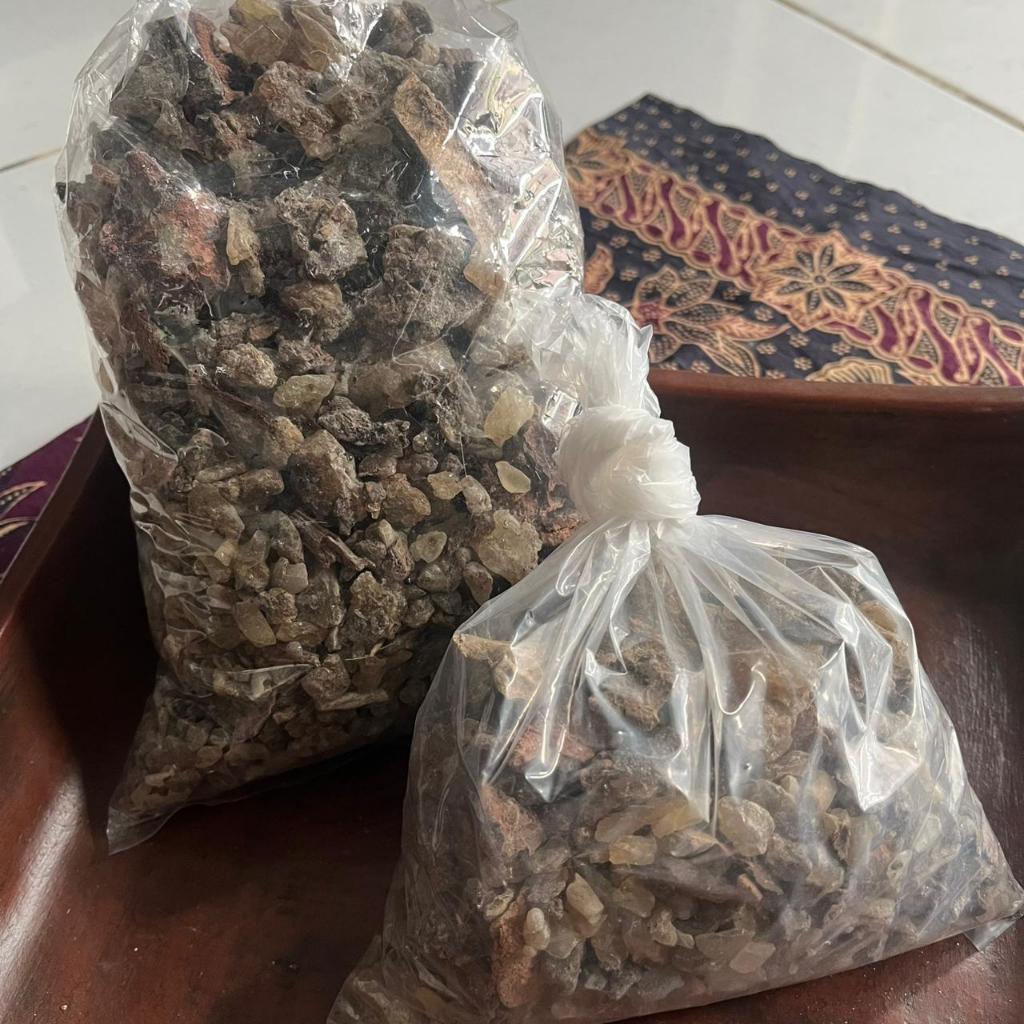 Sentra Living Kemenyan Arab Hitam Asli 1 Kg Aroma Wangi