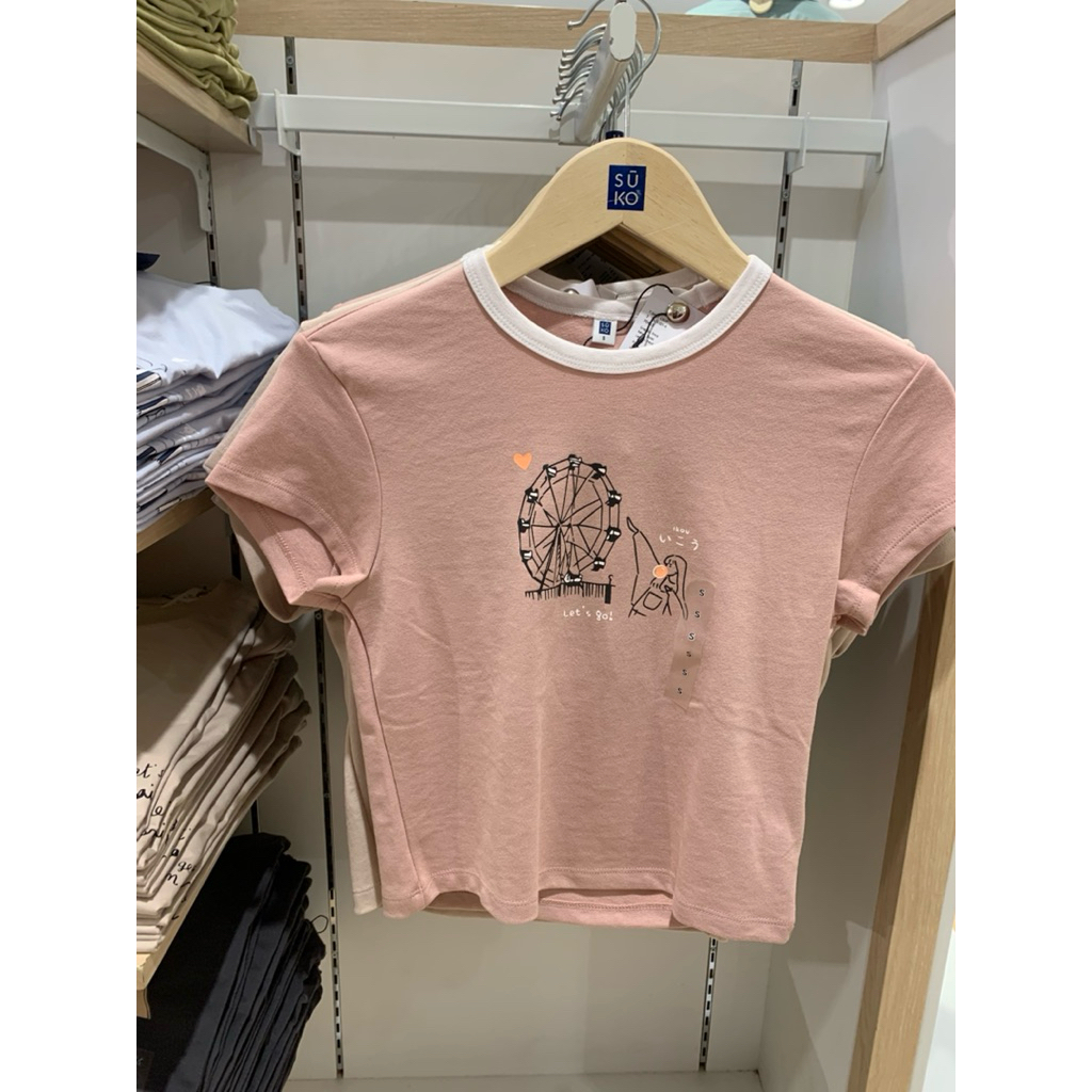 Kaos Crop top wanita dari Brand SUKO. Ori matahari