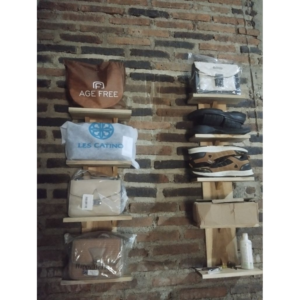 rak kayu tas/sepatu