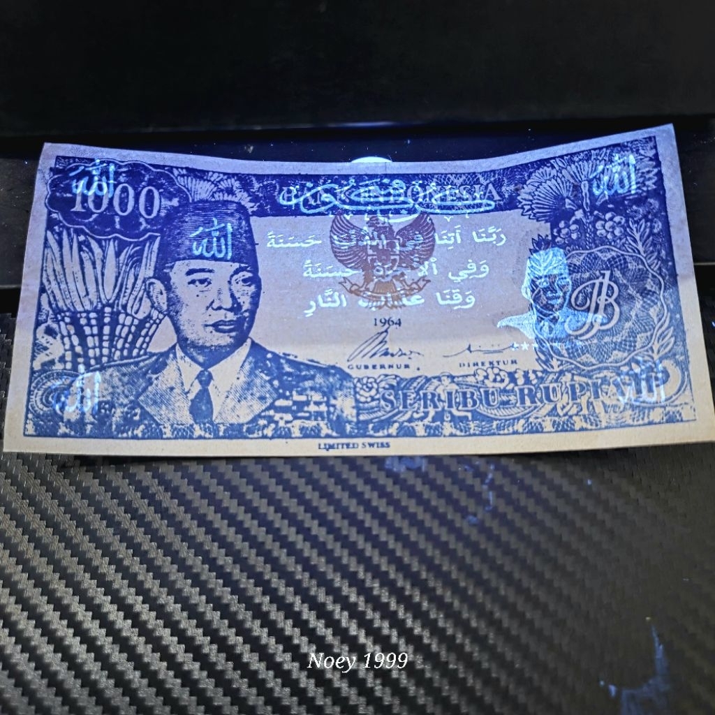 Uang Uka2 1000 Soekarno 1964 Biru Berkaligrafi Antik