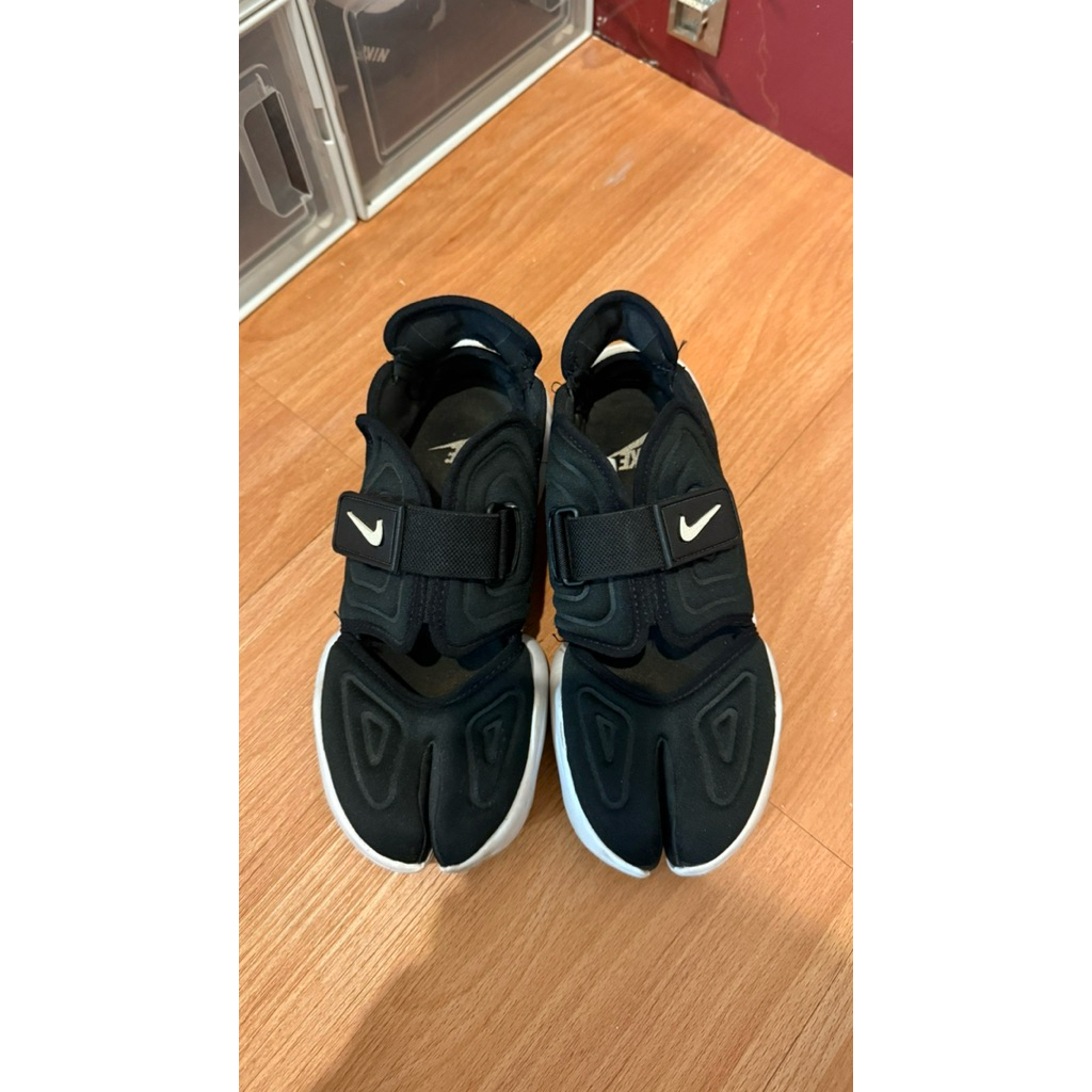 Preloved Sepatu Aqua Rift