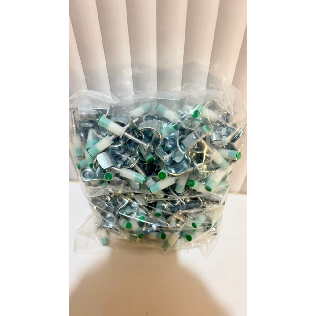 itewe boset conduit clam / paku clam itewe boset konduit original isi 100 pcs 20mm