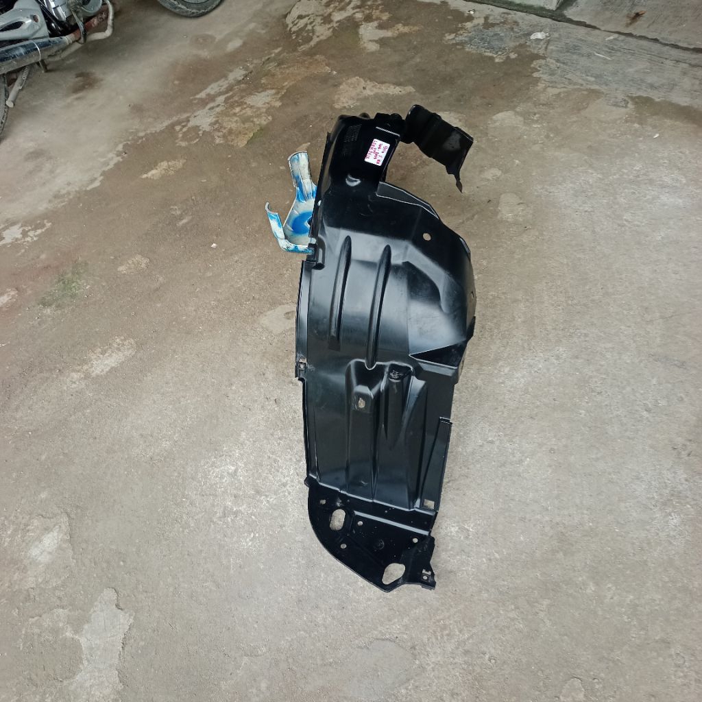 liner Fender Brio depan kanan