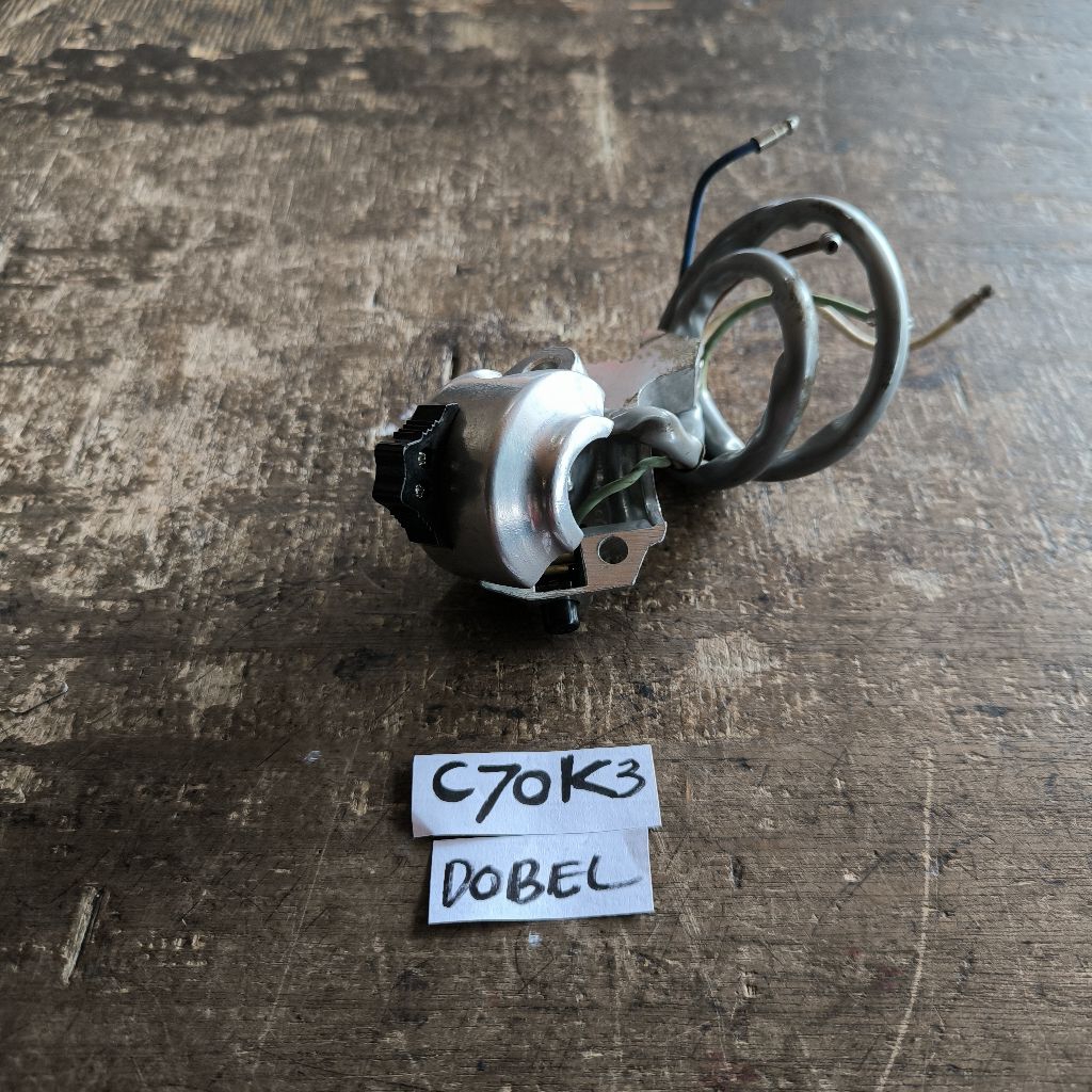 Holder Kanan Honda C70 K3 Double Starter Original Honda Japan