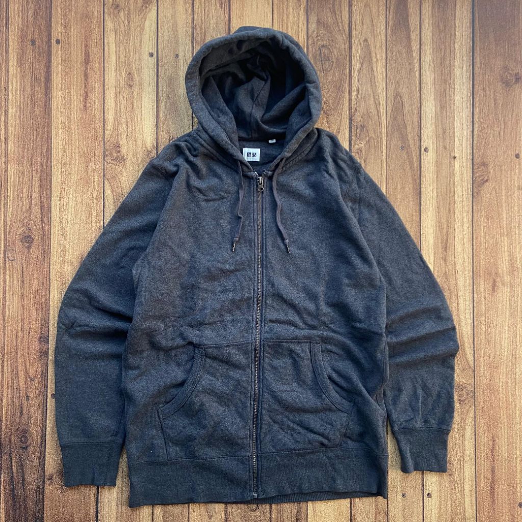 Hoodie Zipper Uniqlo Abu Tua
