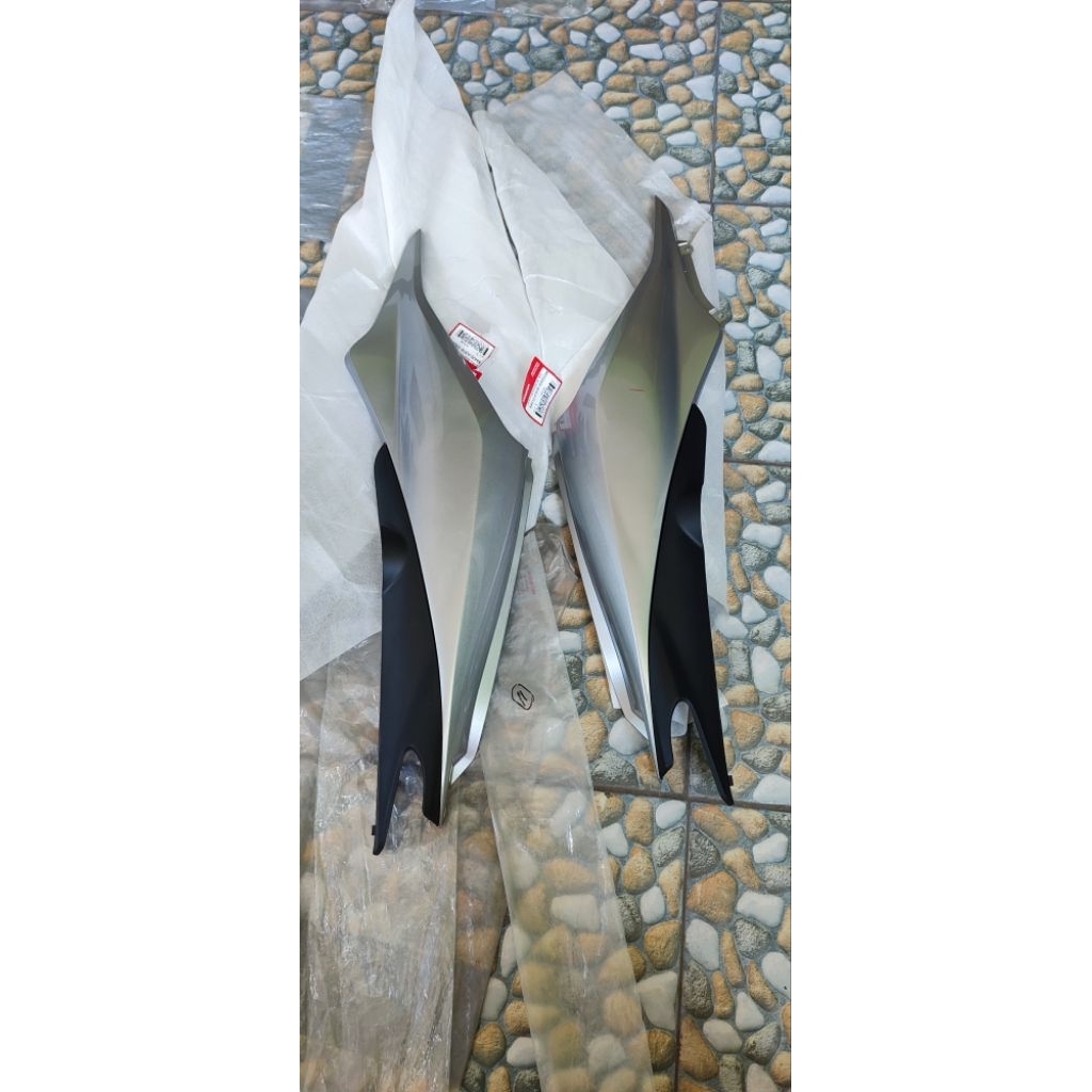 BODY BELAKANG REVO ABSOLUTE REVO DX ORIGINAL AHM SILVER 64410-KWW-A00DSM 64420-KWW-A00DSM