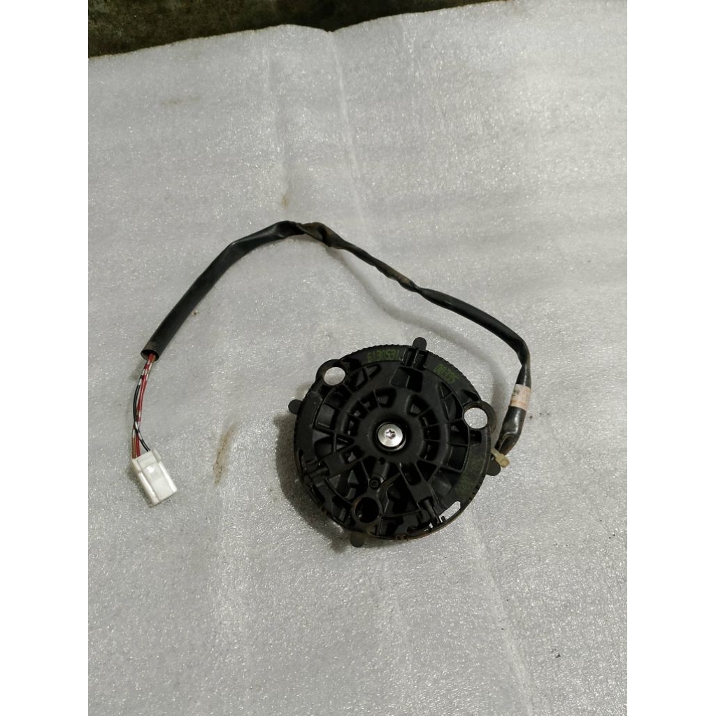 mesin elektrik mirror kaca spion Nissan march tahun 2013 original copotan kanan Rh