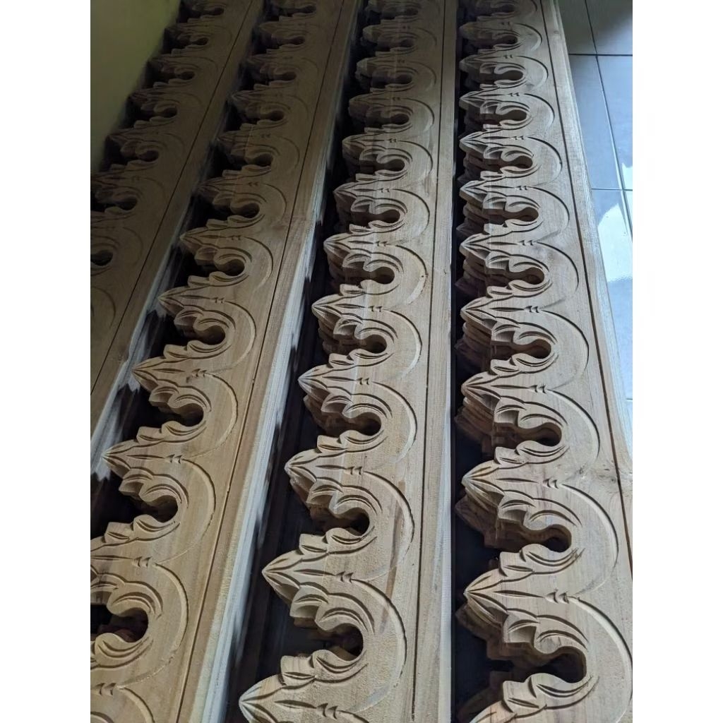 Lisplang atap rumah 2m