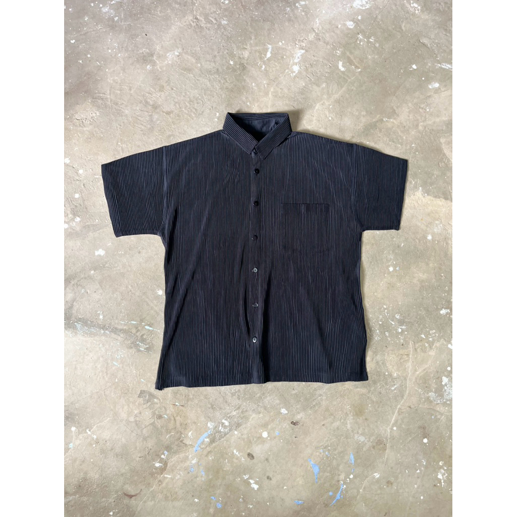 Pleatsme Shirt