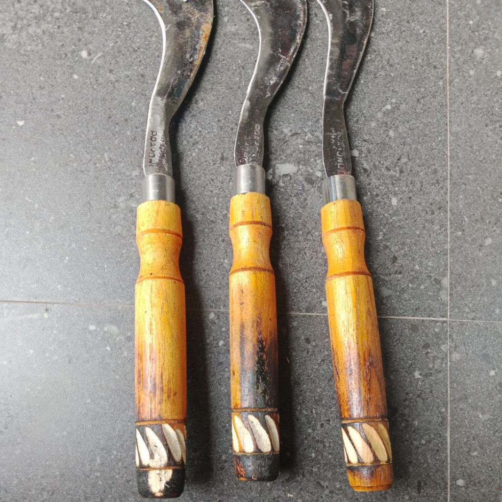 Bahan baja per arit rumput, baja per super