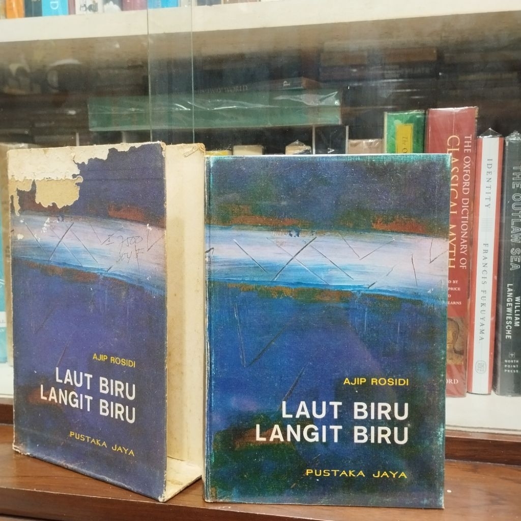 Ajip Rosidi Laut Biru Langit Biru - Pustaka Jaya