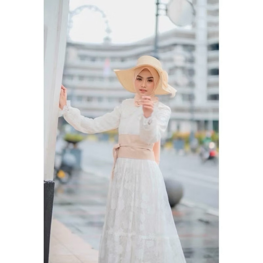 Preloved Yura Dress Broken White Rudeya Syar'i Size M LD 96 PB 138