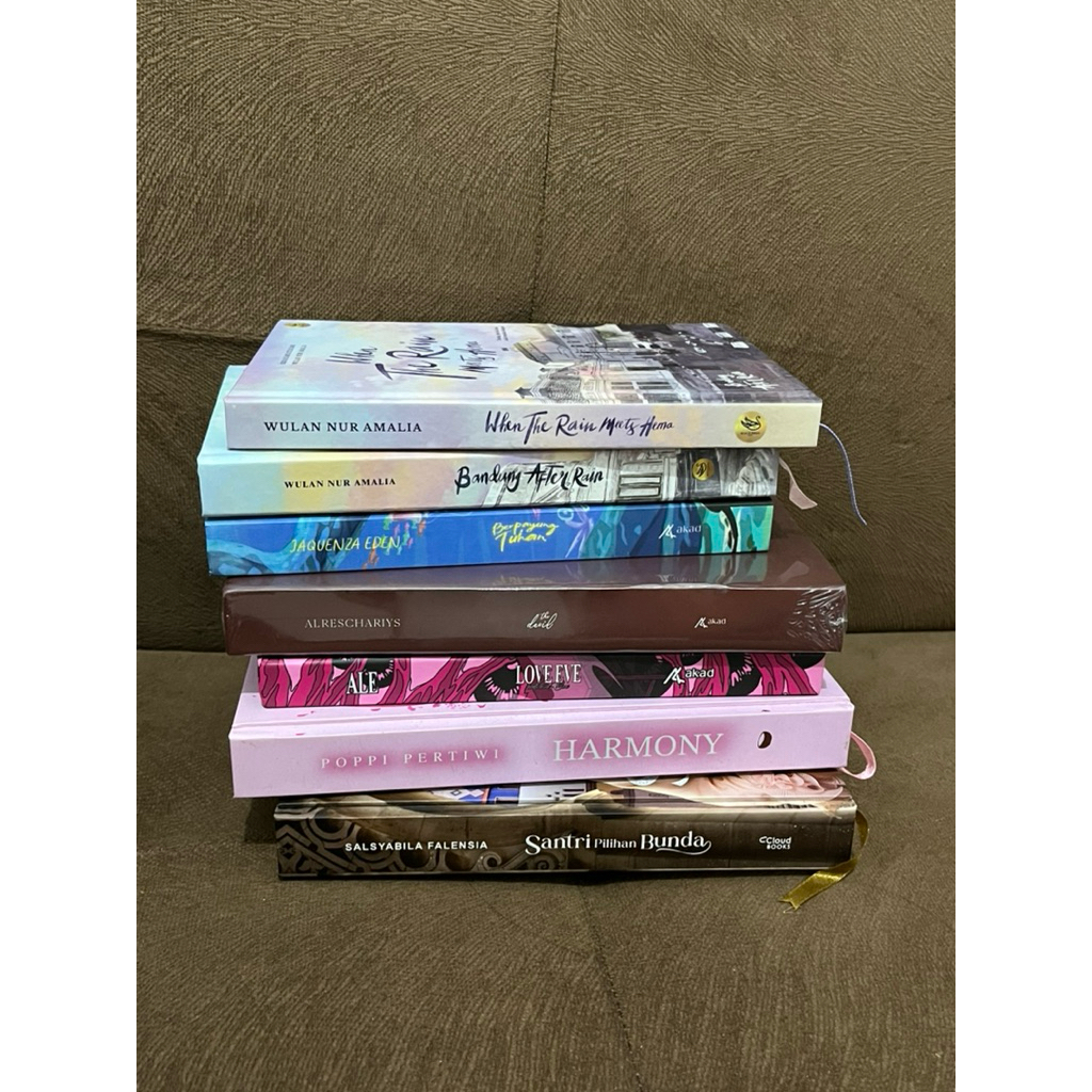 preloved novel Hardcover AU WP original