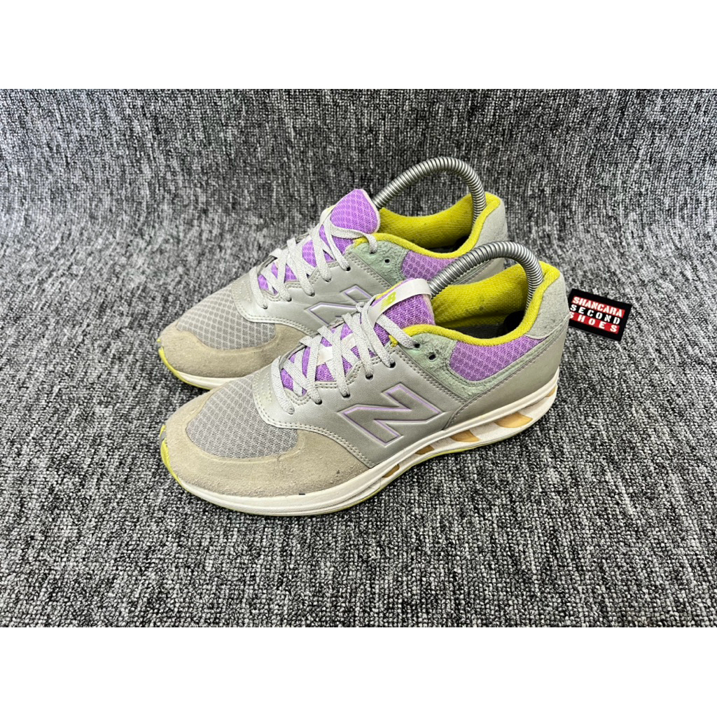 sepatu running NB 865
