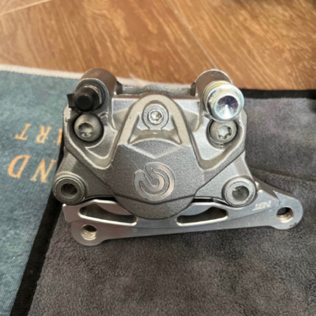 kaliper brembo 2p bracket nbt nmax