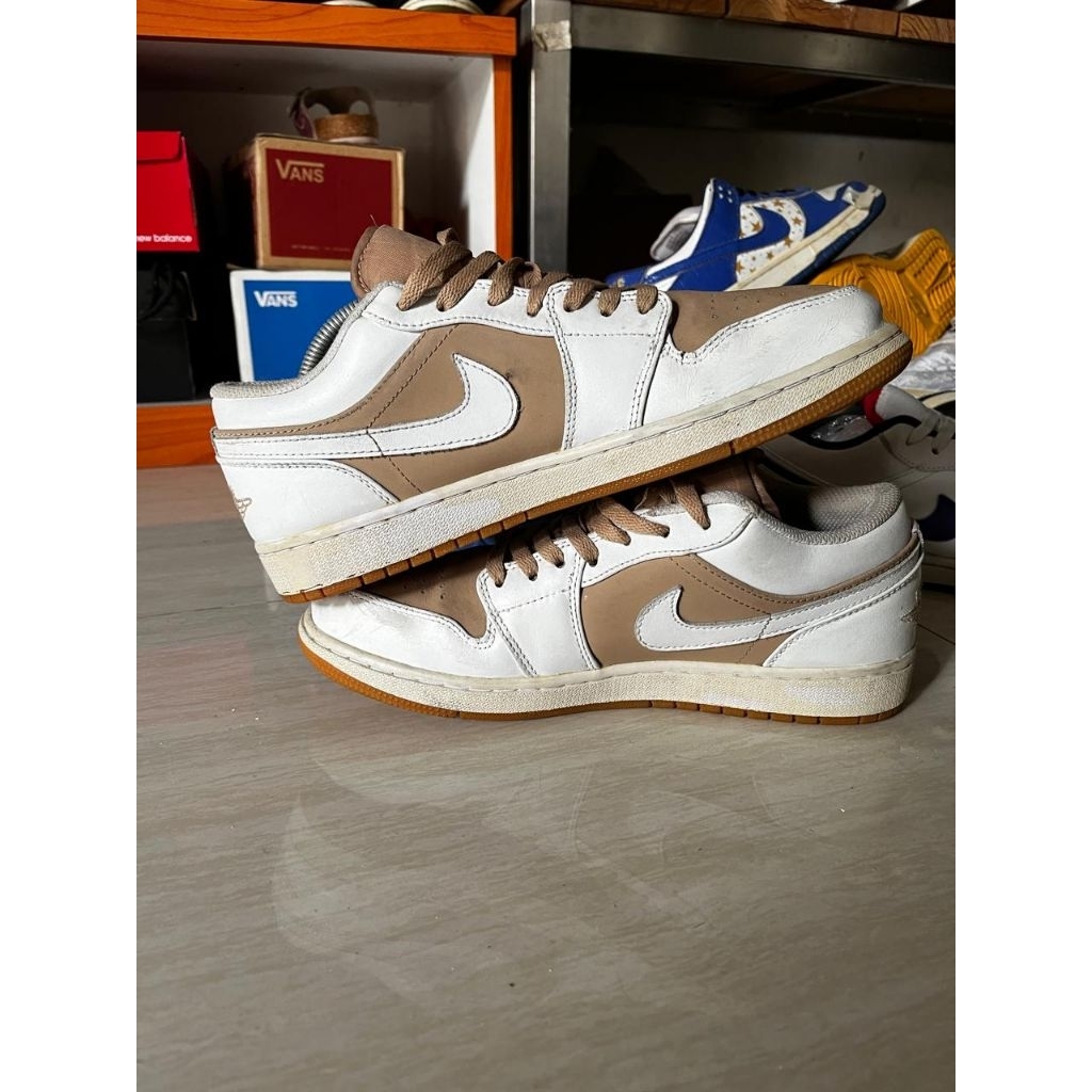 sepatu nike putih coklat