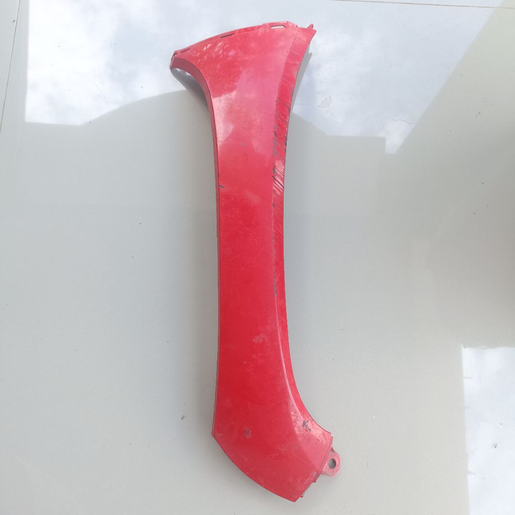 cover legshield legsil luar sayap kiri honda scoopy esp donat 1 pertama 2017-2019 original K93