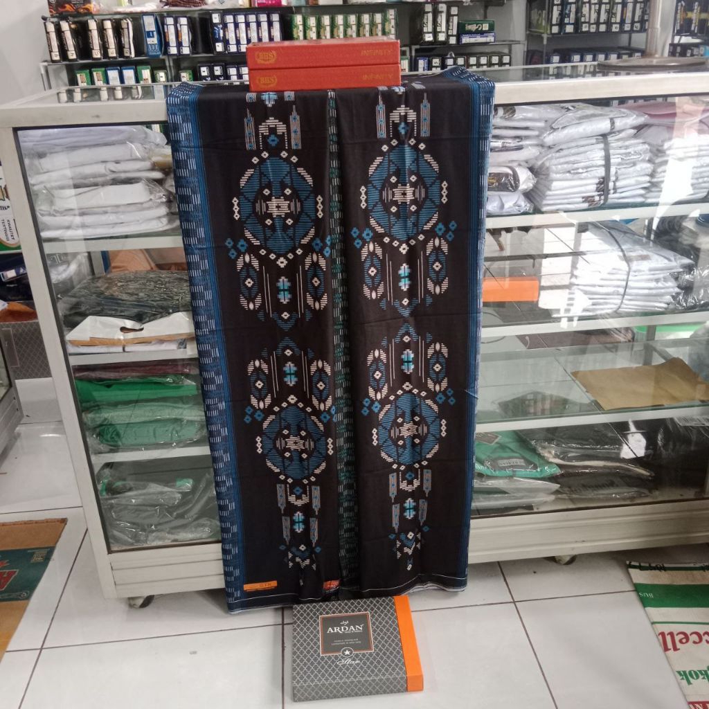 SARUNG ARDAN STAR MOTIF STK SONGKET TIMBUL KEMBANG HITAM BIRU