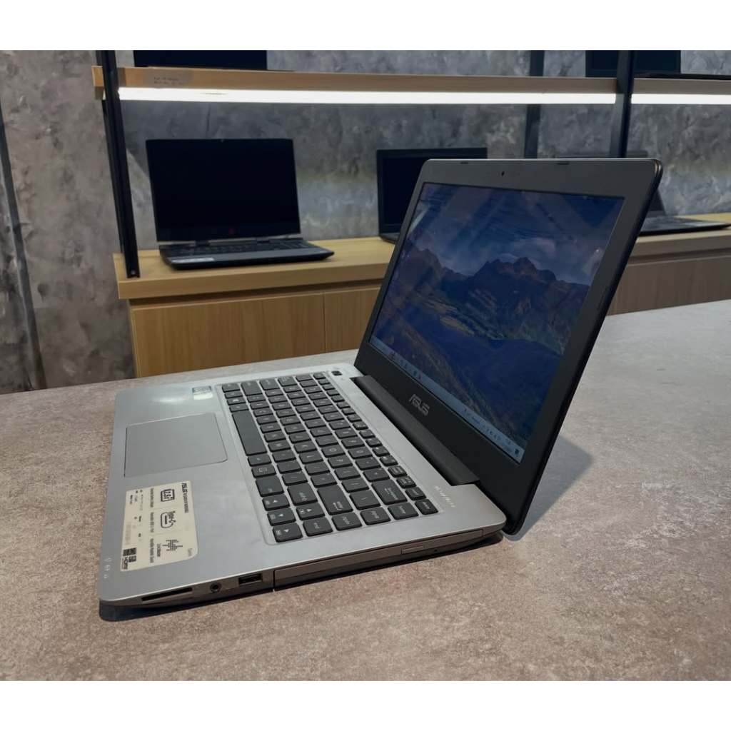 Dijual Laptop Asus X456uIntel Core i5 gen 6