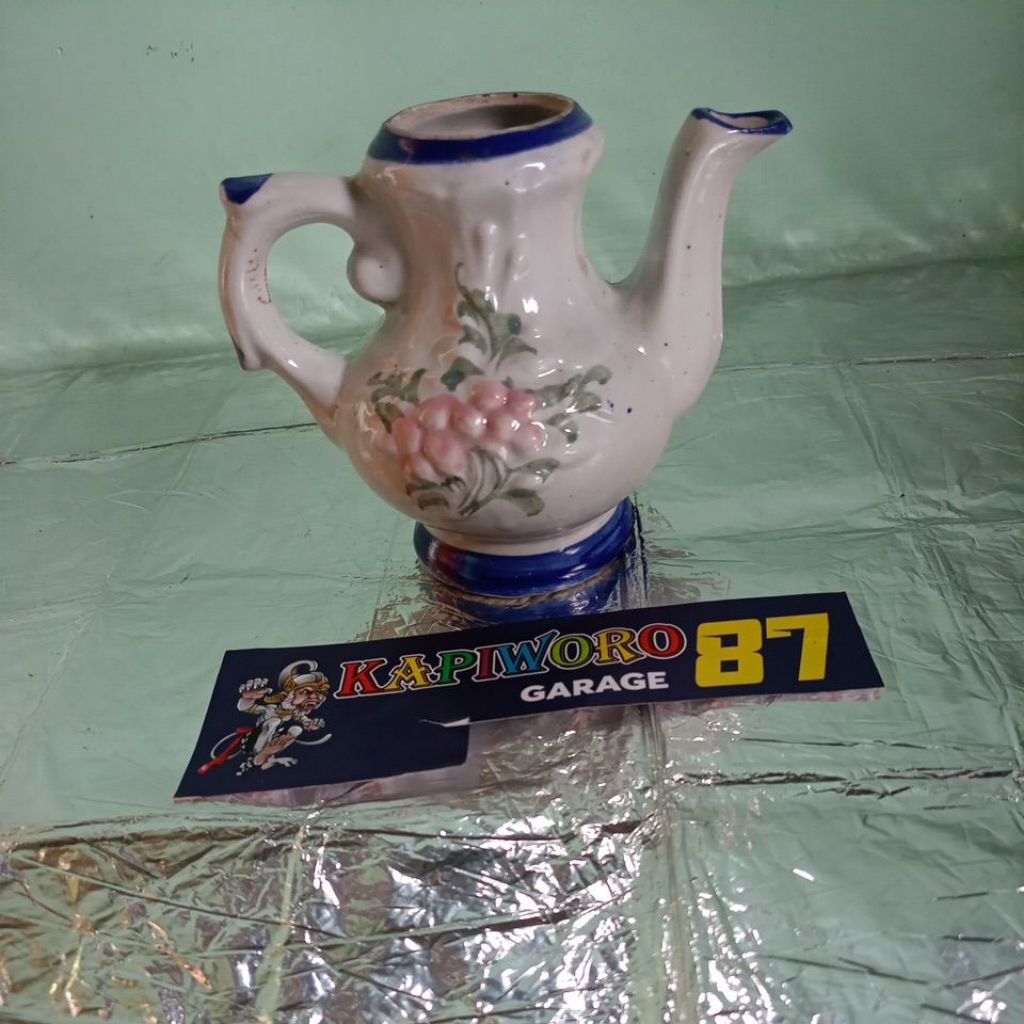 teko keramik jadul motif bunga timbul