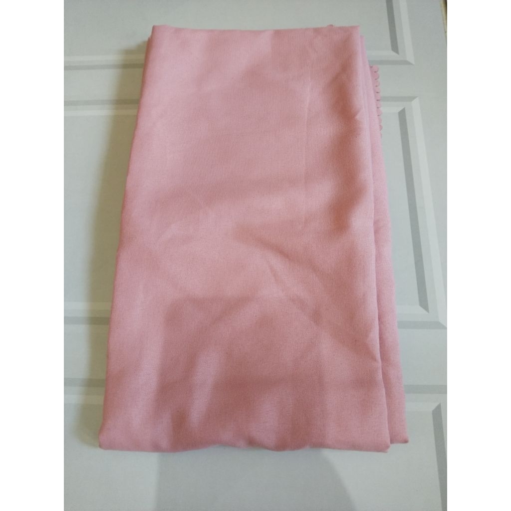 Hijab Azzahra pink preloved