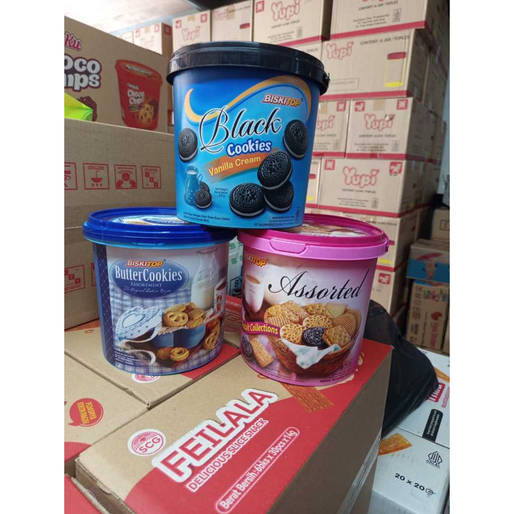 Biskitop Butter Cookies/ assorted/ black cookies Handle Dus ( kirim random) (Isi 6 @370Gr)
