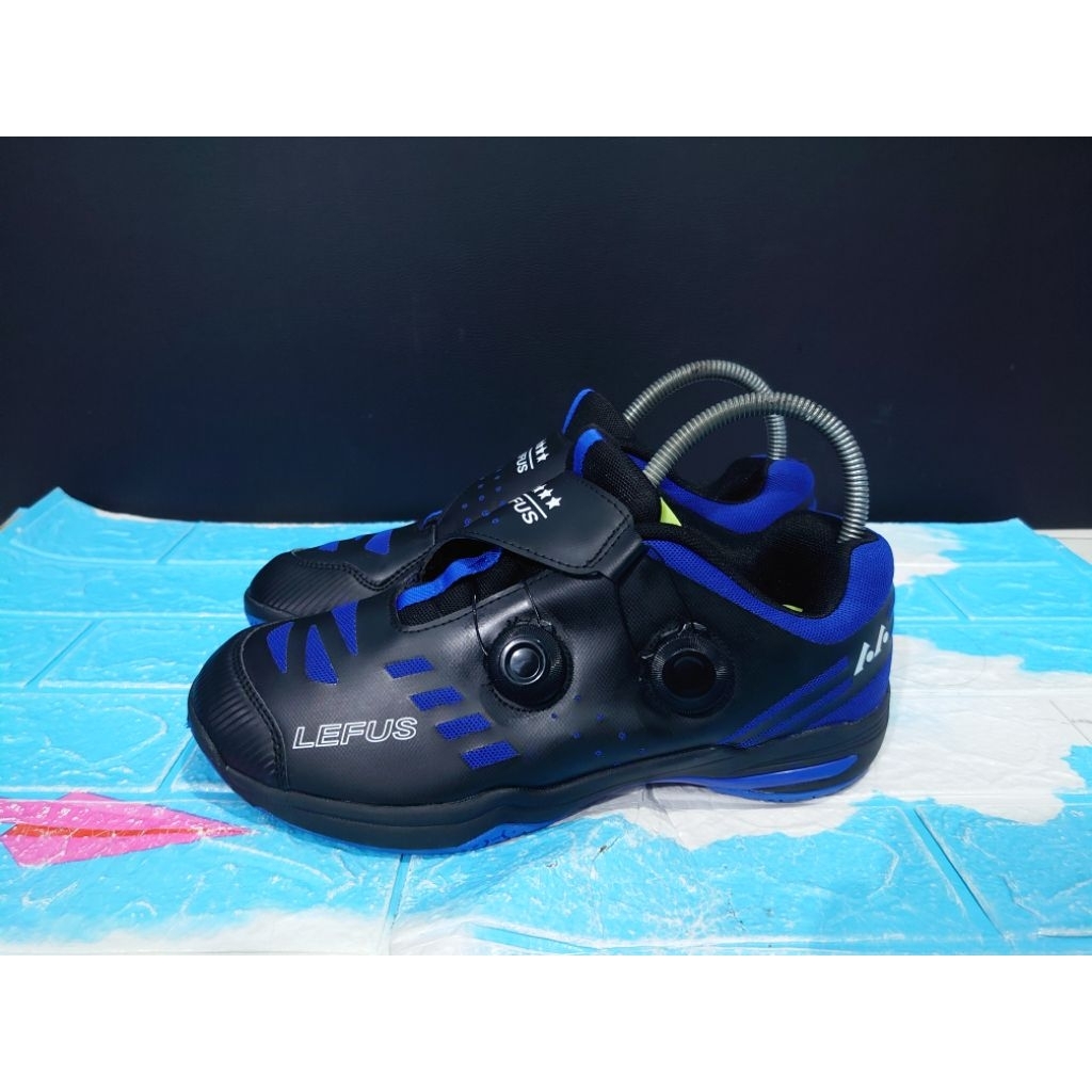 Sepatu Badmintom Lefus Boa Original size 43