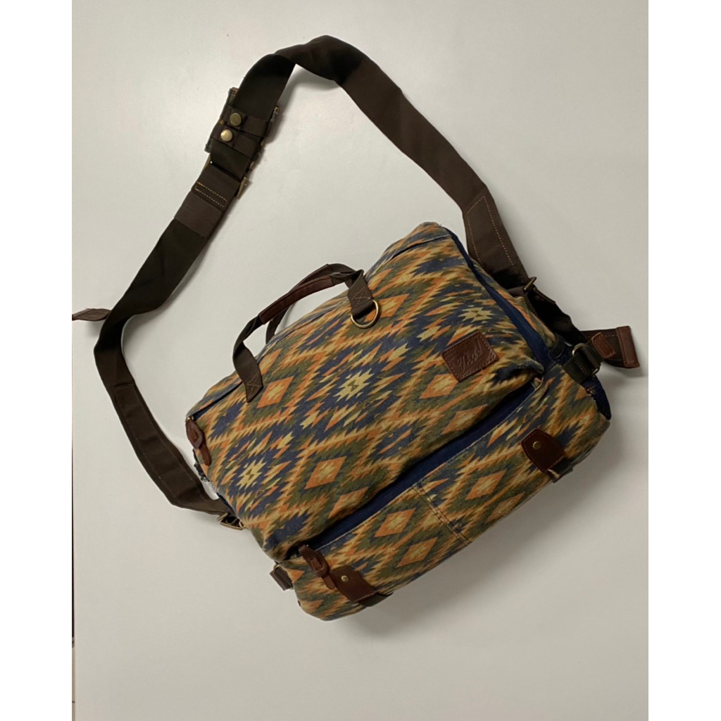 NAVAJO THURSDAY ISLAND MESSENGER BAG