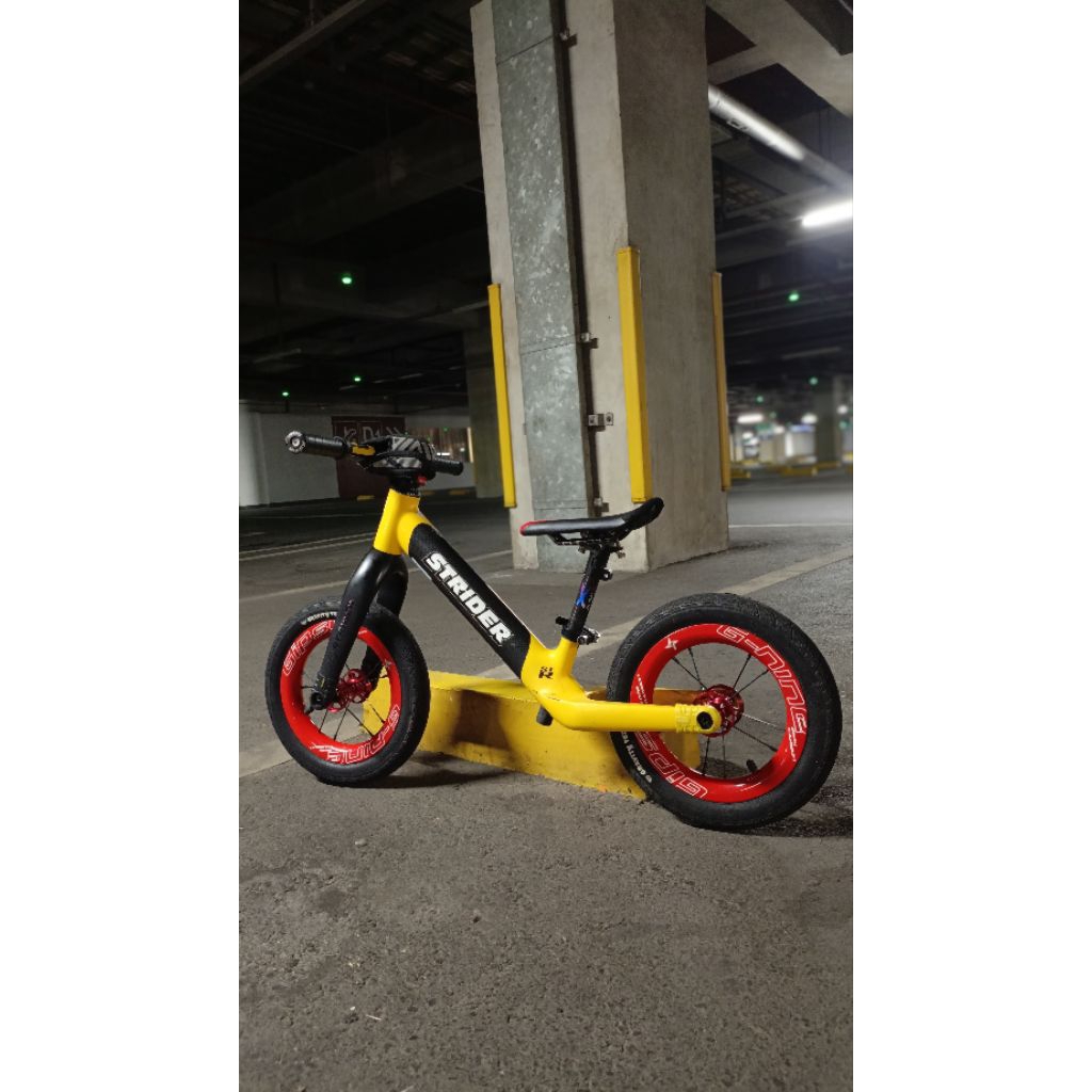 sepeda strider STR carbon full Upgrade carbon