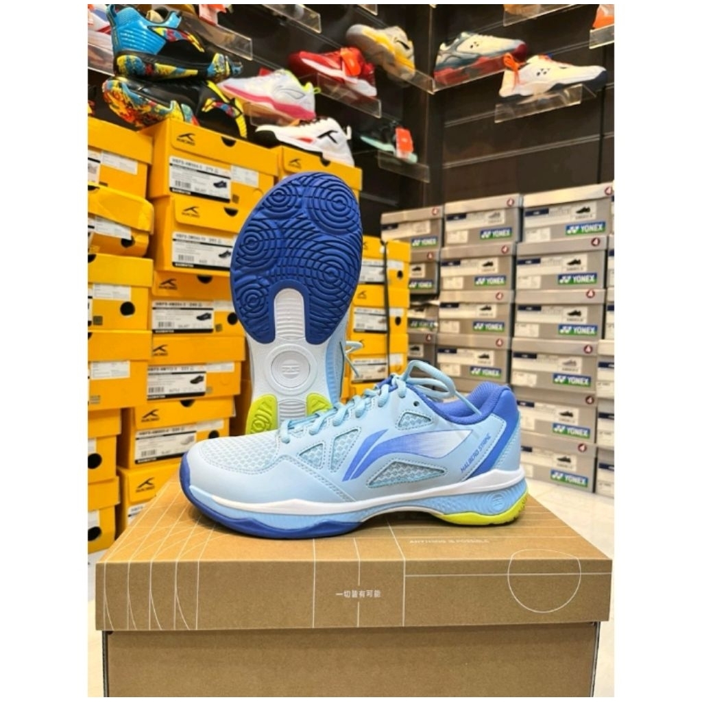 LINING HALBERD STRIKE free kaos kaki + grip Sepatu Badminton Lining Halberd Strike original