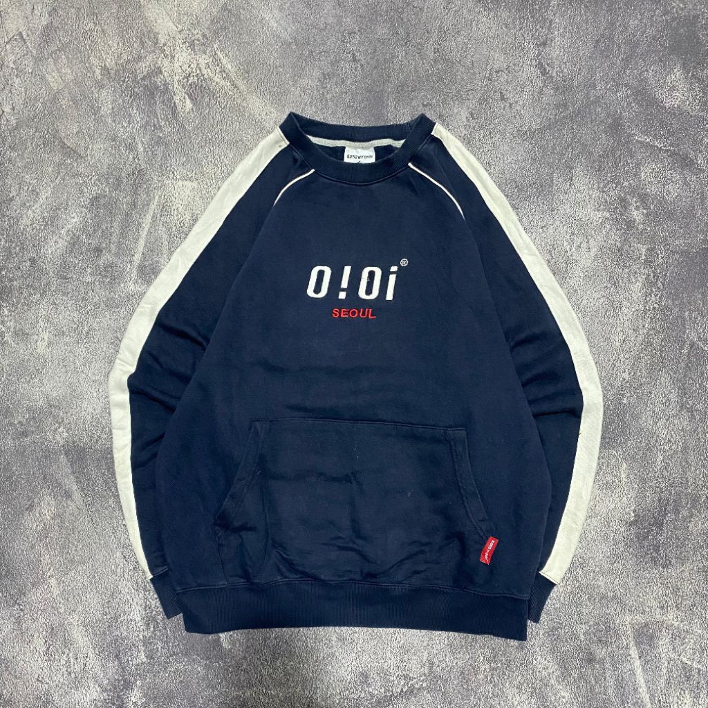OIOI CREWNECK