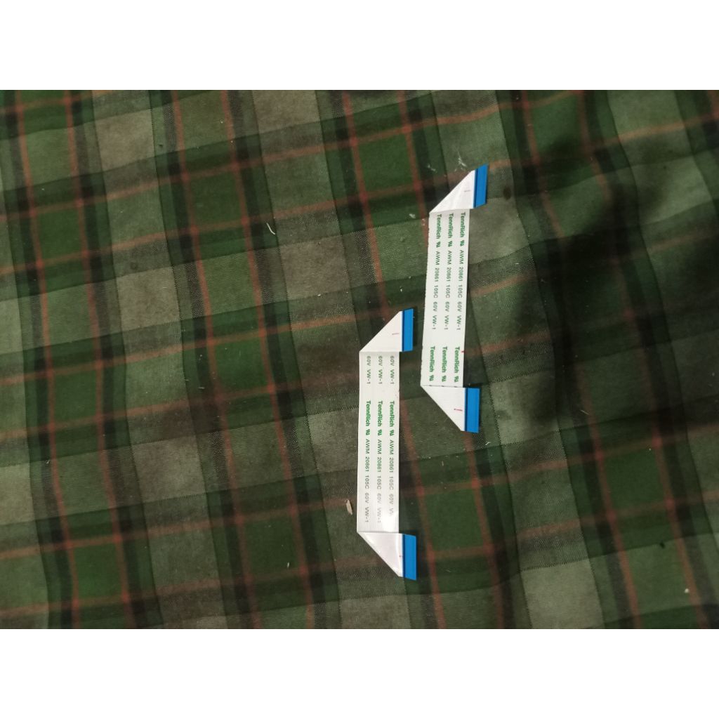 KABEL FLEXIBEL TCON TV SAMSUNG UA40J5000 BEKAS NORMAL