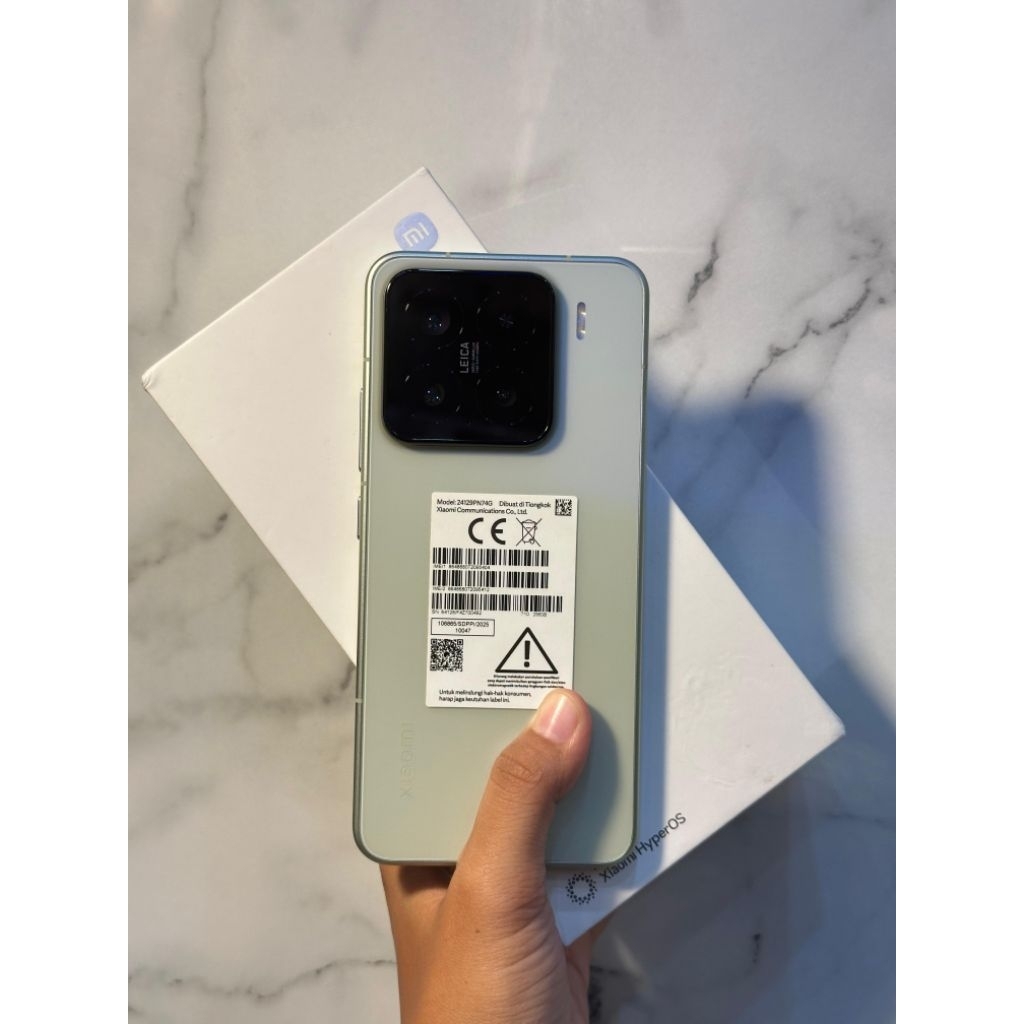 XIAOMI 15 12/256GB SECOND BERGARANSI