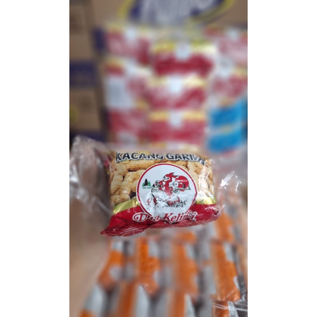 Dua Kelinci Kacang Garing / Kacang Kulit 14gr 1 Renceng 10 sachet