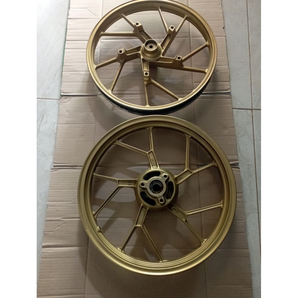 VELG PELEK MOTOR SUZUKI SATRIA FU 1SET DEPAN BELAKANG WARNA GOLD ORIGINAL COPOTAN