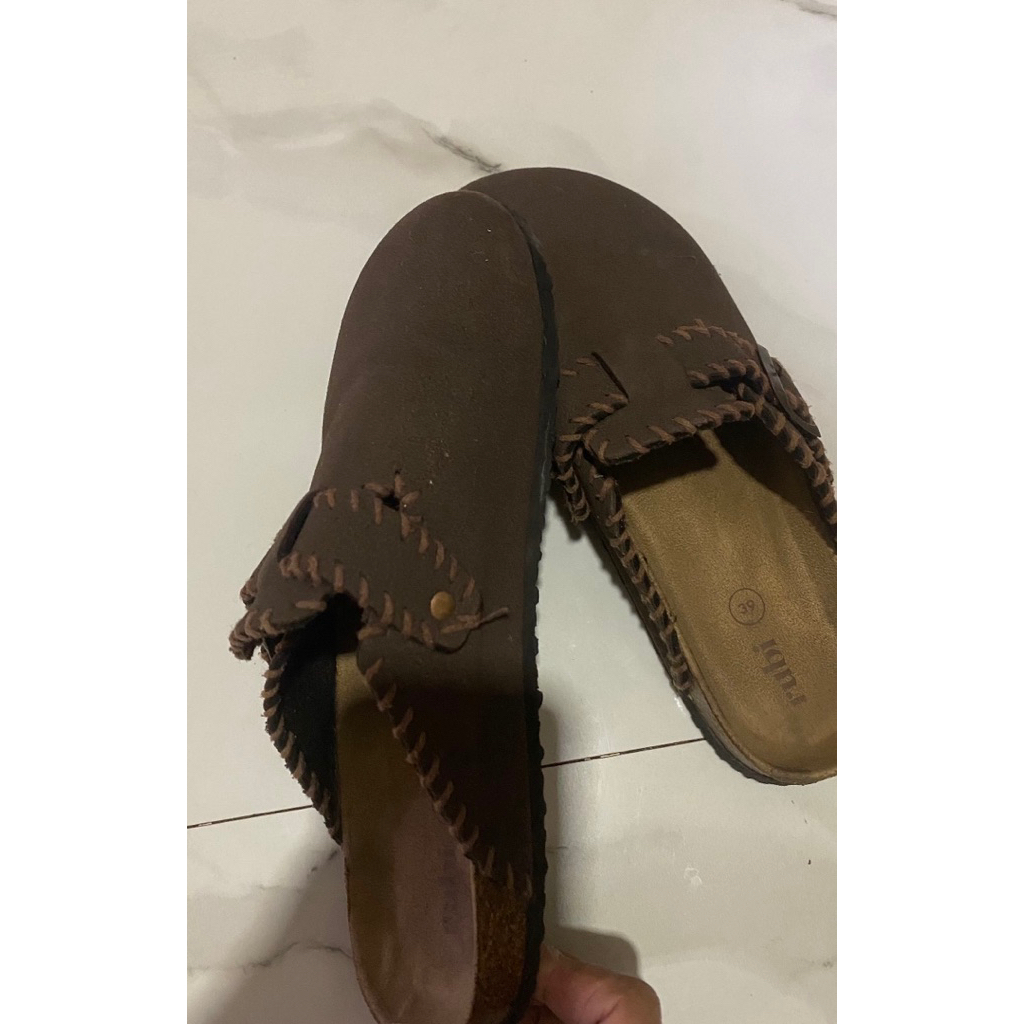 Sandal Rubi