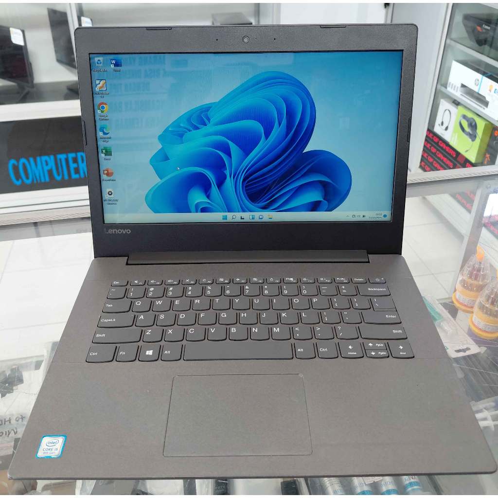 Laptop LENOVO IDEAPAD 330-14IKB INTEL CORE i5- 8250U RAM 8GB SSD 256GB 14 inch win 11