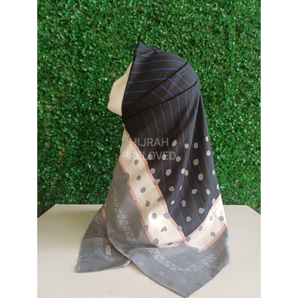 Preloved - Hijab Segi Empat
