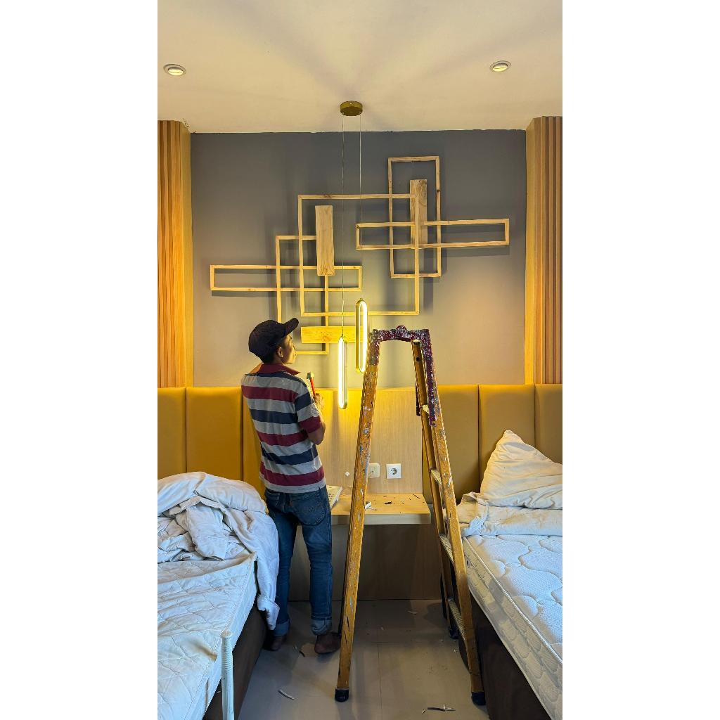 SATU SET WALL PANEL KAYU JATI BELANDA SUDAH RAKIT