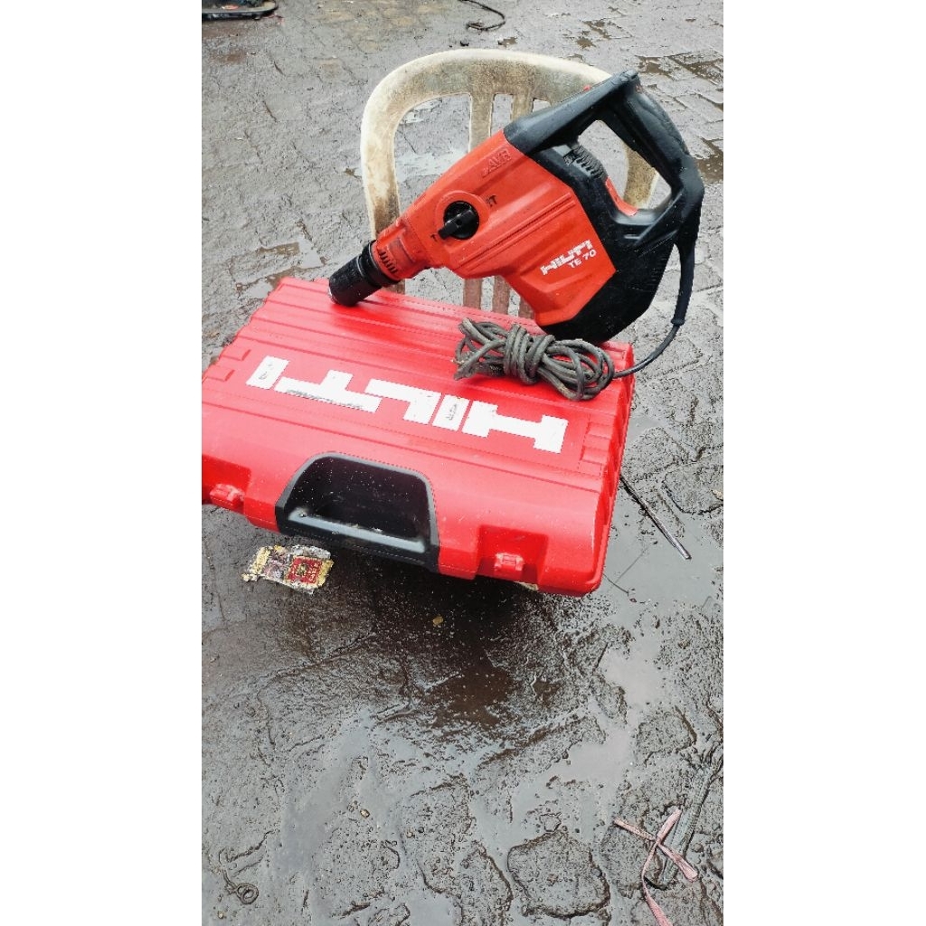ROTARY HAMMER SDS MAX HILTI TE 70-AVR (SENCOND)