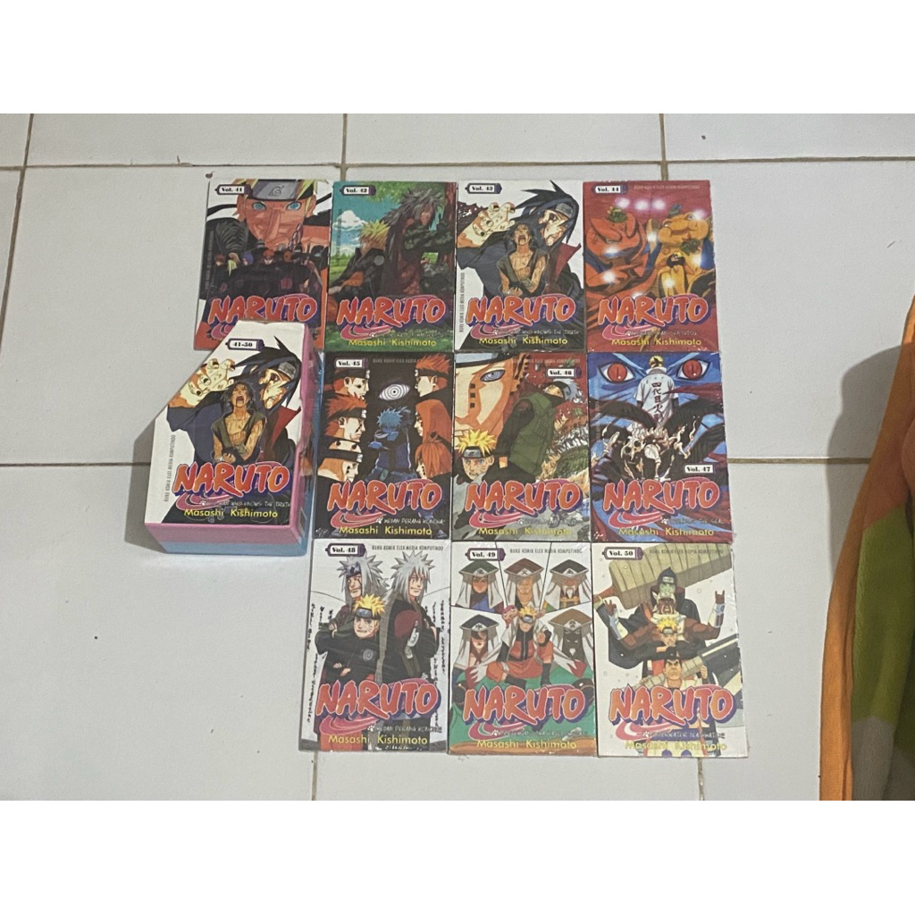 Komik naruto box set 41-50 SEGEL DAN MASIH BARU